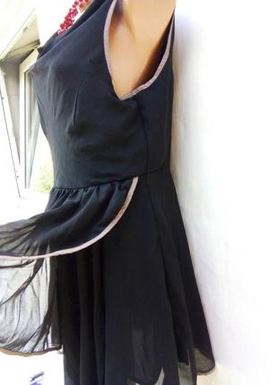 Красивое,нарядное лёгкое чёрное платье,запах,коктельное.2 фото