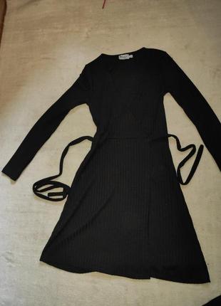Черное платье,на запах5 фото