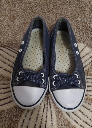 Макасіни, кеді