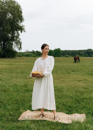 Дизайнерська сукня з мусліну