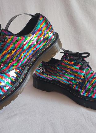 Женские туфли dr martens rainbow sequined oxfords размер 37 (23,5 см)