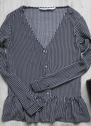 Чёрная полосатая блуза с оборкой внизу(баской) zara3 фото