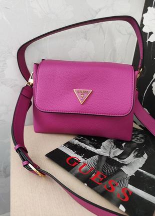 Сумка гесс кроссбоди guess downtown chic flap фуксия