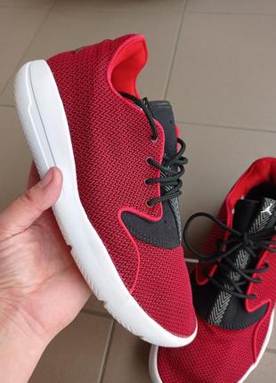 Оригінальні кросівки nike jordan