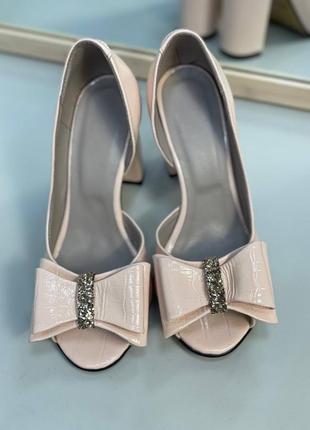Эксклюзивные туфли из натуральной итальянской кожи с бантиком розовые пудра8 фото