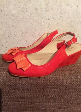 Босоніжки під замшу