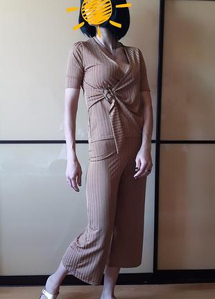 Костюм кофточка с актуальной пряжкой + кюлоты медного цвета в полоску boohoo