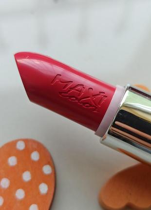 Maxi color color matt lipstick