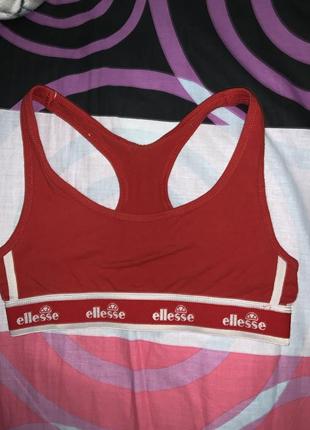 Топ ellesse