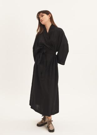 Черное платье на запах с широкими рукавами в стиле кимоно из натурального льна4 фото