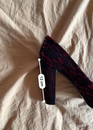 Стильні жіночі туфлі guess з гіпюром 41р8 фото