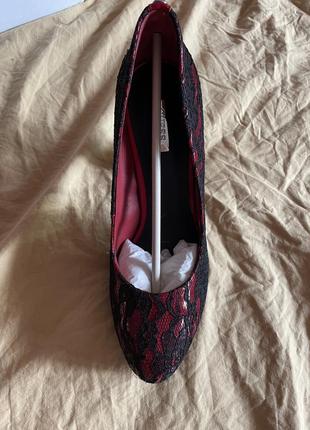 Стильні жіночі туфлі guess з гіпюром 41р2 фото