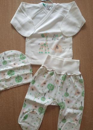 Комплект ( сорочечка, повзунки, чепчик) для новонародженого