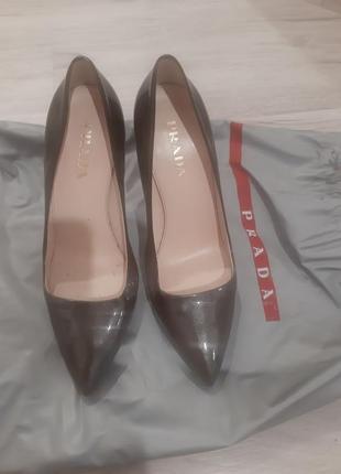 Туфлі prada (оригінал)