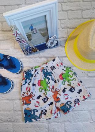 Яркие шорты для мальчика
