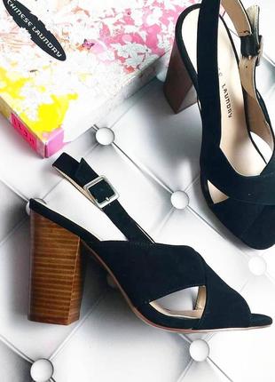 Chinese laundry босоножки удобный каблук столбик замша бренд оригинал новые, в коробке