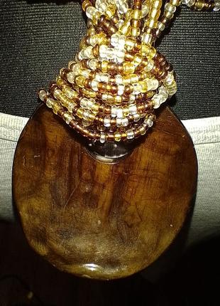 Бисерное  многорядное ожерелье с подвеской из дерева6 фото