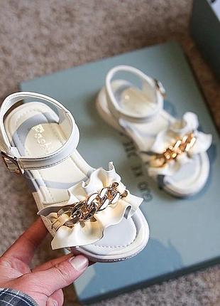 Босоніжки для дівчинки