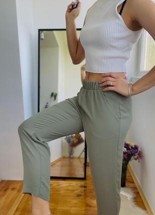Літні брюки кольору хакі7 фото