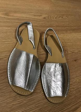 Босоножки гламурные