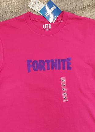 Ярка, крутая коллекционная футболка унисекс от uniqlo. коллаборация с fortnite8 фото