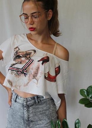 Вільна коротка футболка