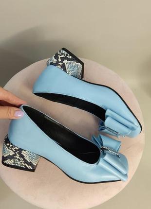 Эксклюзивные туфли из натуральной итальянской кожи с бантиком голубые6 фото