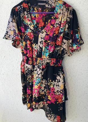 Яскрава блуза туніка