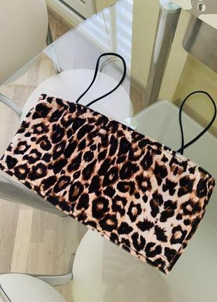 Топ на бретелях pretty little thing