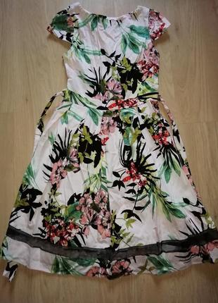 Красиве літнє плаття uk 10 eur 38