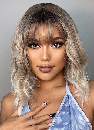 Перука💕попелястий блонд з укладанням легкий