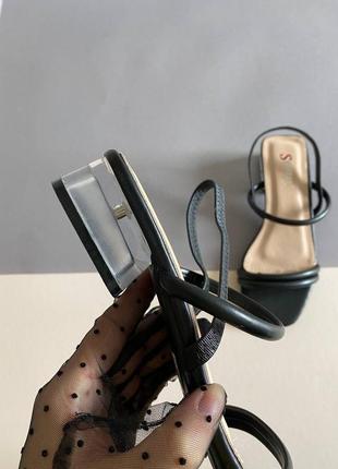 Босоножки сандали на квадратном прозрачном каблуке черные6 фото