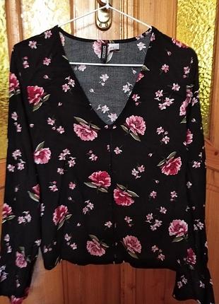 Блуза h&m з яскравим принтом made in india