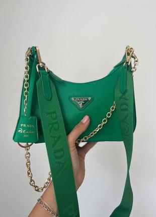 Яскрава трендова зелена смарагдова сумочка в стилі prada leather green бренд женская шикарная зеленая сумка