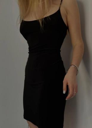 Брендова чорна сукня на бретелях2 фото