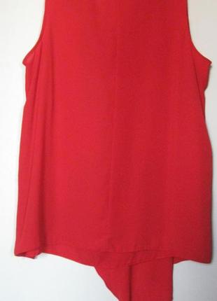 Красная блуза с воланом4 фото