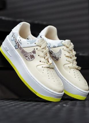 Кожаные, классные кроссовки nike air force 1 sage1 фото