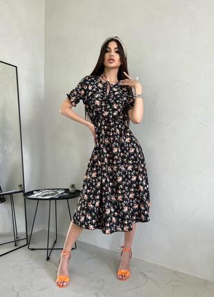 Легкое летнее софтовое платье в цветочный узор, черное, горчичное