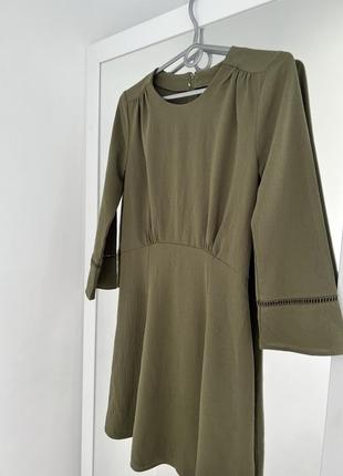 Идеальное платье цвета хаки