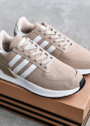 Кроссовки adidas
