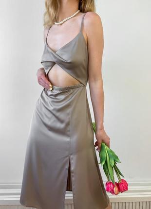 Шовкова сукня - комбінація із вирізами на талії4 фото