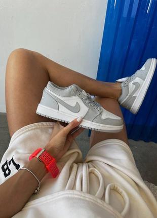 Nike air jordan retro 1 low “light grey”
 женские кроссовки найк аир джордан
