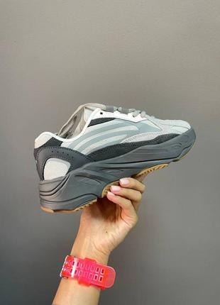 Adidas yeezy boost 700 v2 « tephra »
 женские кроссовки адидас ези3 фото