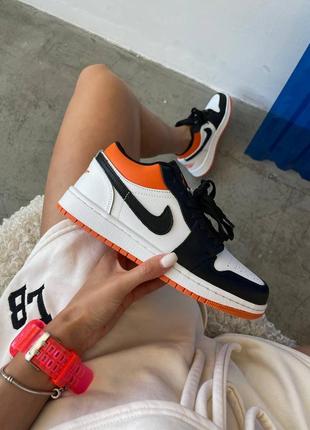 Nike air jordan retro 1 low "black / orange" жіночі кросівки найк аїр джордан
