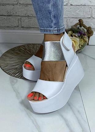 Взуття на танкетці, обувь на танкетке, босоножки, босоніжки, сандалі сандали