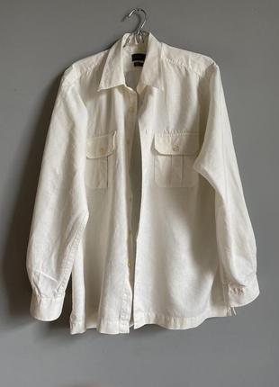 Сорочка вільного крою, молочного кольору . 100% льон