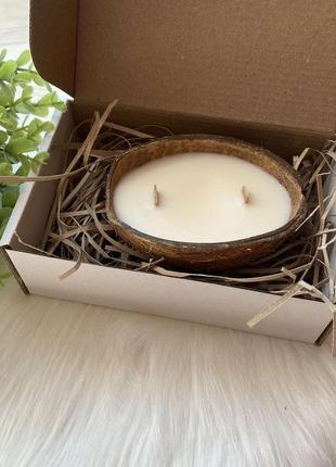 Соевая ароматическая свеча в кокосе «mango»6 фото