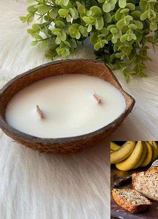 Соєва ароматична свічка в кокосі «banana nut bread»