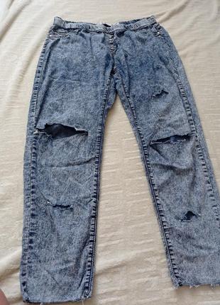 Укороченные джинсы рванки1 фото