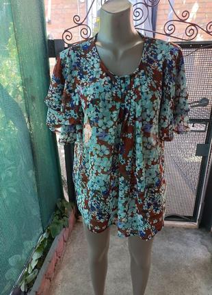 Легка блуза можна вагітним